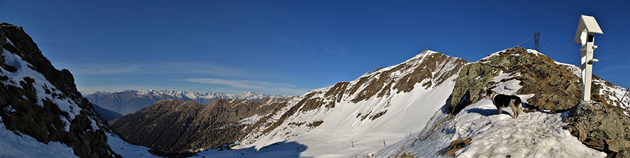 Vista panoramica dal Passo di Salmurano a nord 